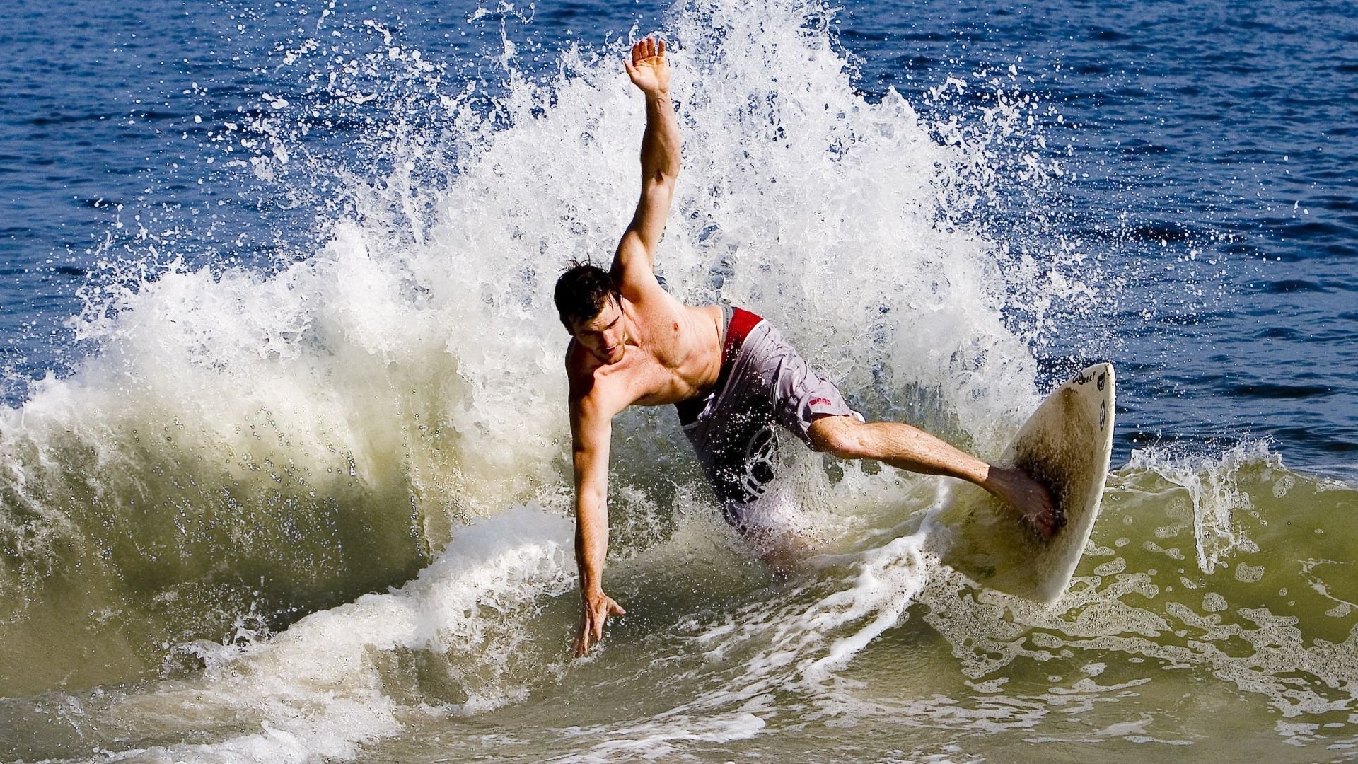 德甲激烈争夺：攻守精彩大比拼，德甲防守